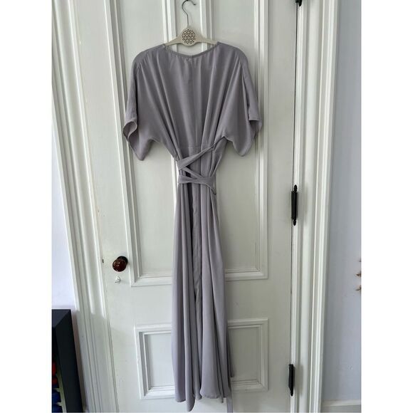 Mod Ref light gray wrap maxi dress w/ deep v-neck  and short sleeves M - Picture 4 of 5